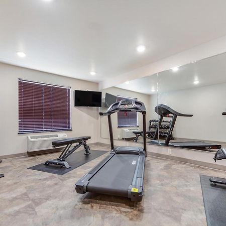 Cobblestone Inn & Suites-Fremont ภายนอก รูปภาพ