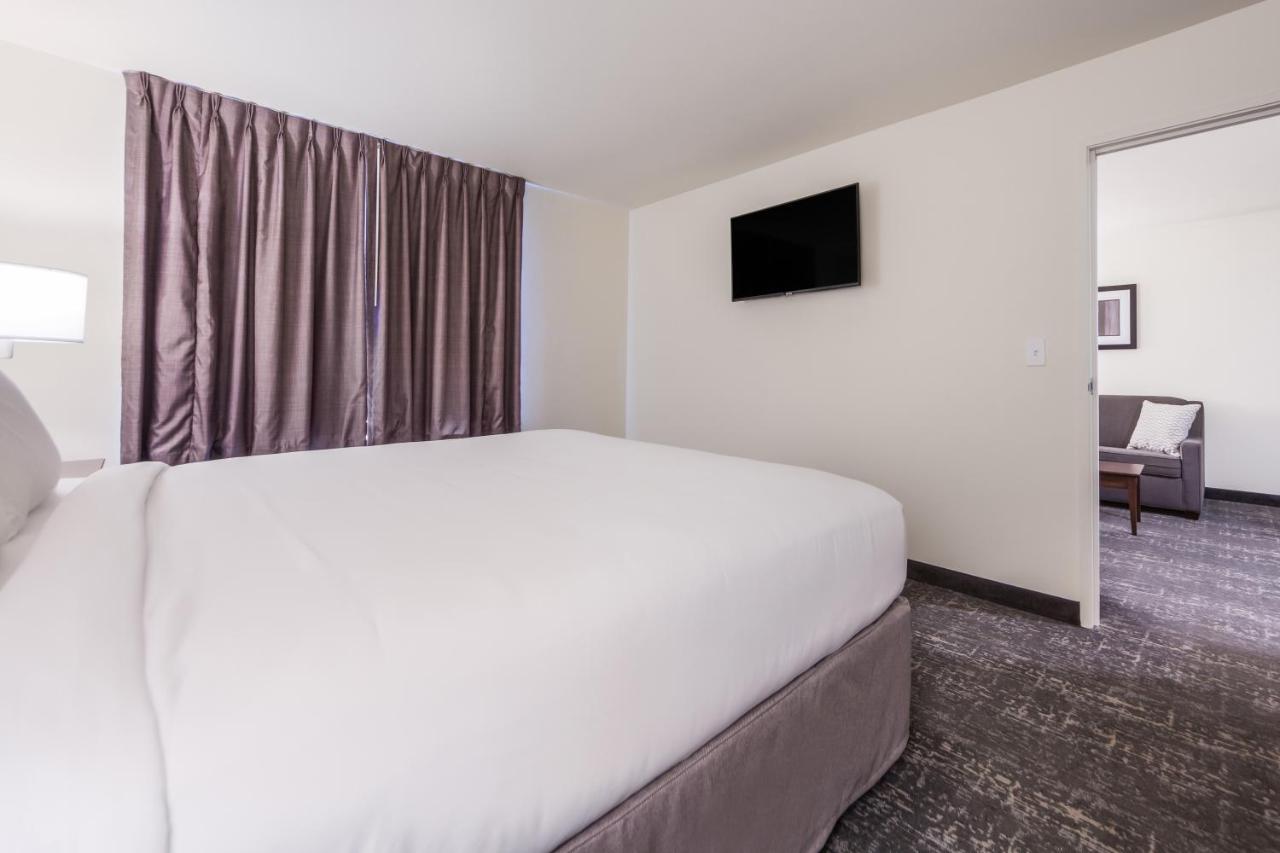 Cobblestone Inn & Suites-Fremont ภายนอก รูปภาพ