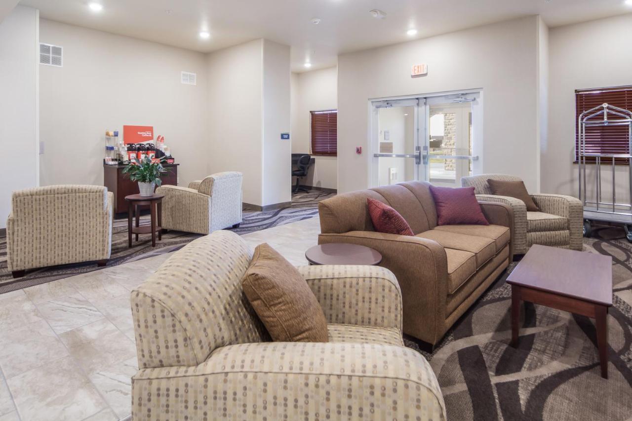 Cobblestone Inn & Suites-Fremont ภายนอก รูปภาพ